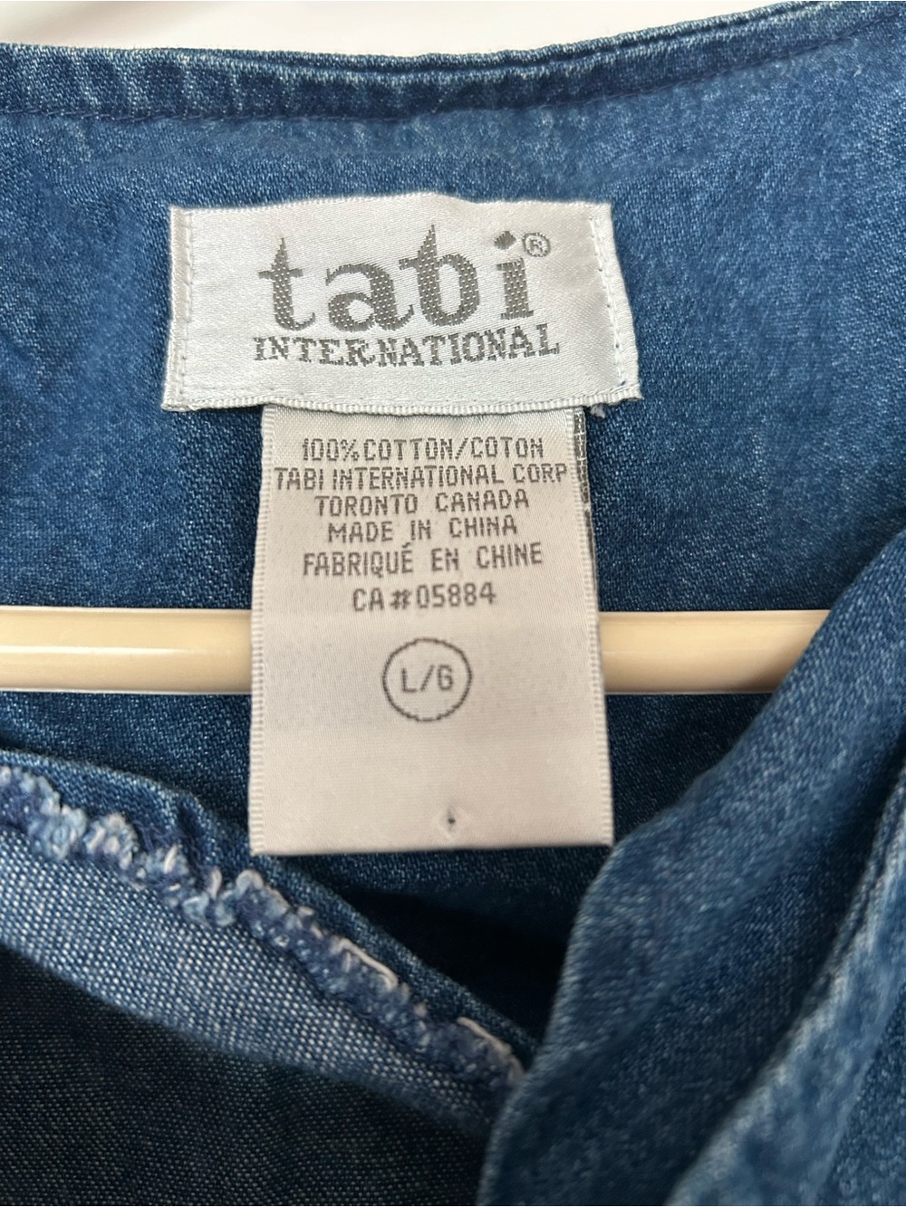 VINTAGE 1990s Tabi International jean vest with flower embroidery sz L - Picture 3 of 6